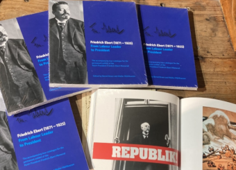 Katalog zur Dauerausstellung – englisch