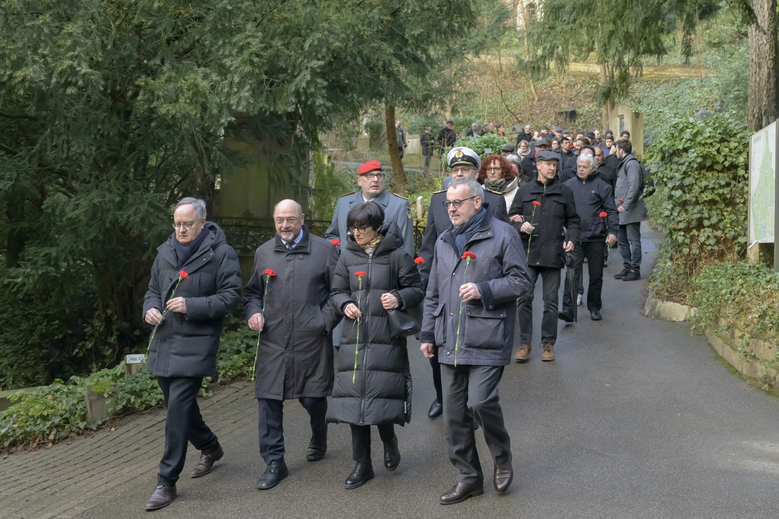 Ebert Gedenkfeier Bergfriedhof 500-min