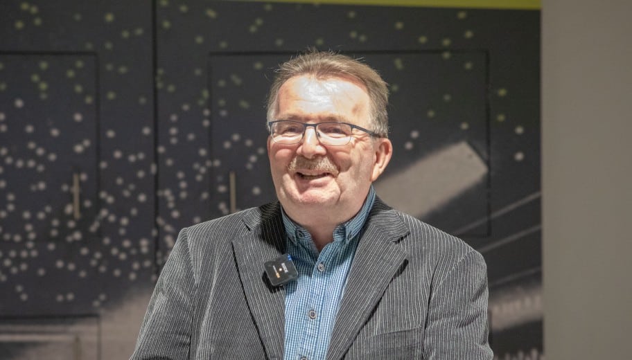 Prof. Dr. Bernd Braun bei der Begrüßung