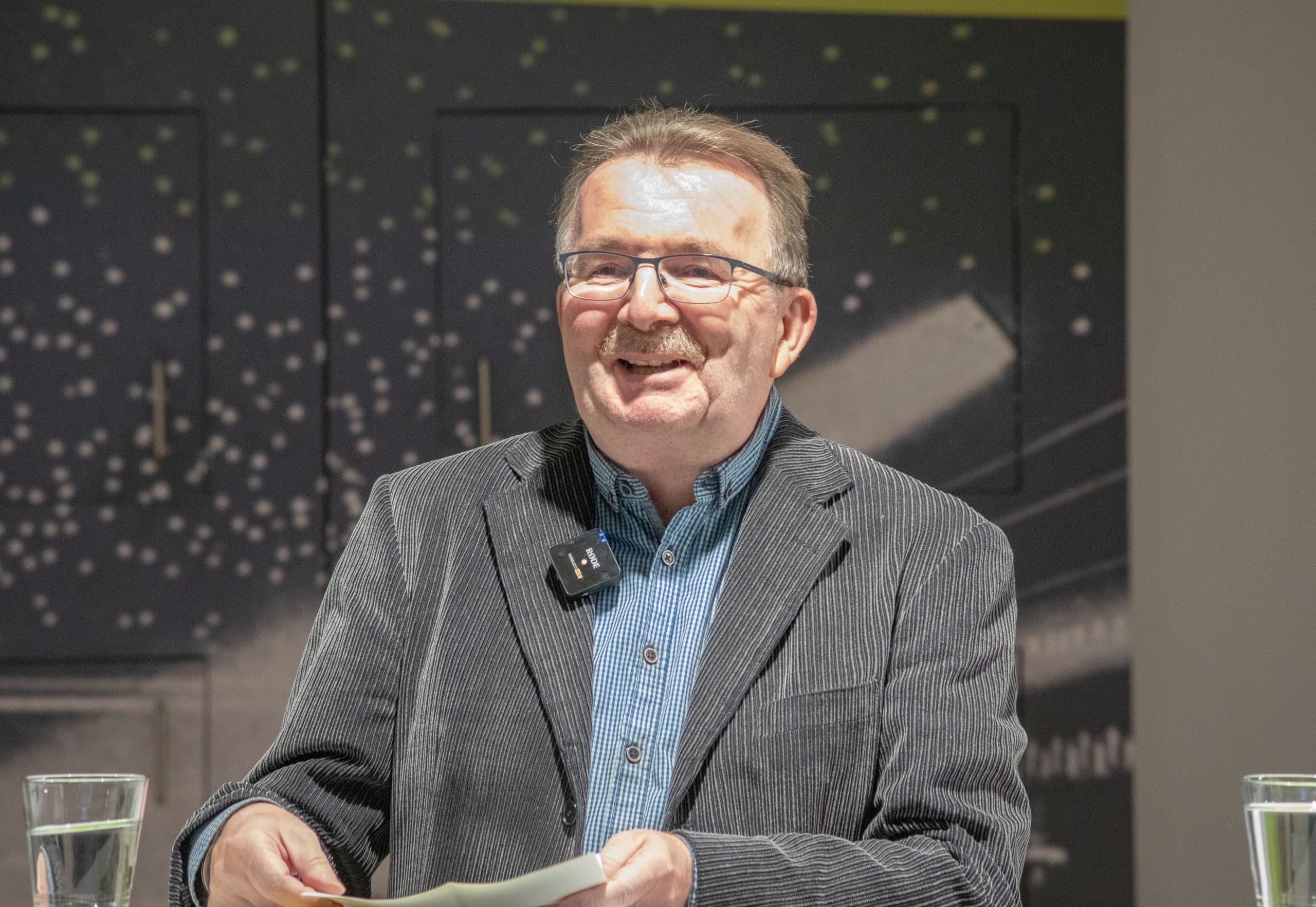 Prof. Dr. Bernd Braun bei der Begrüßung