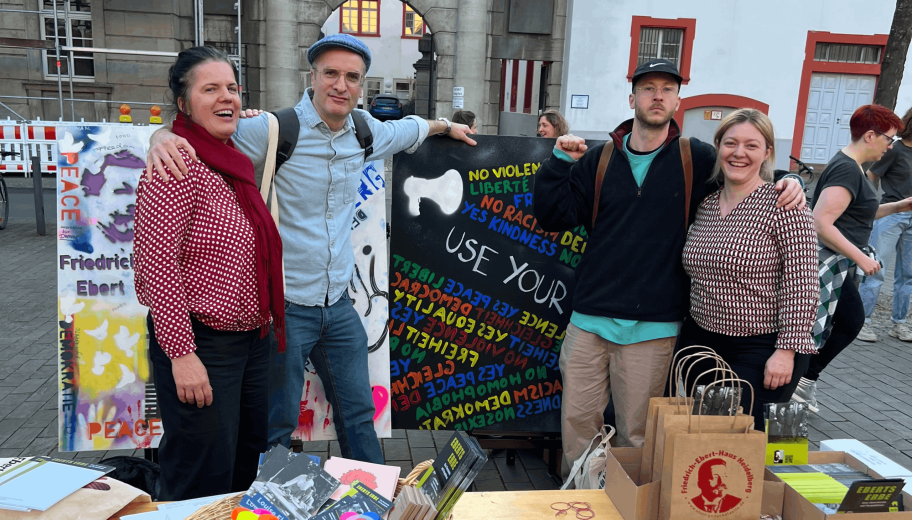 Infostand auf dem Ebert-Platz