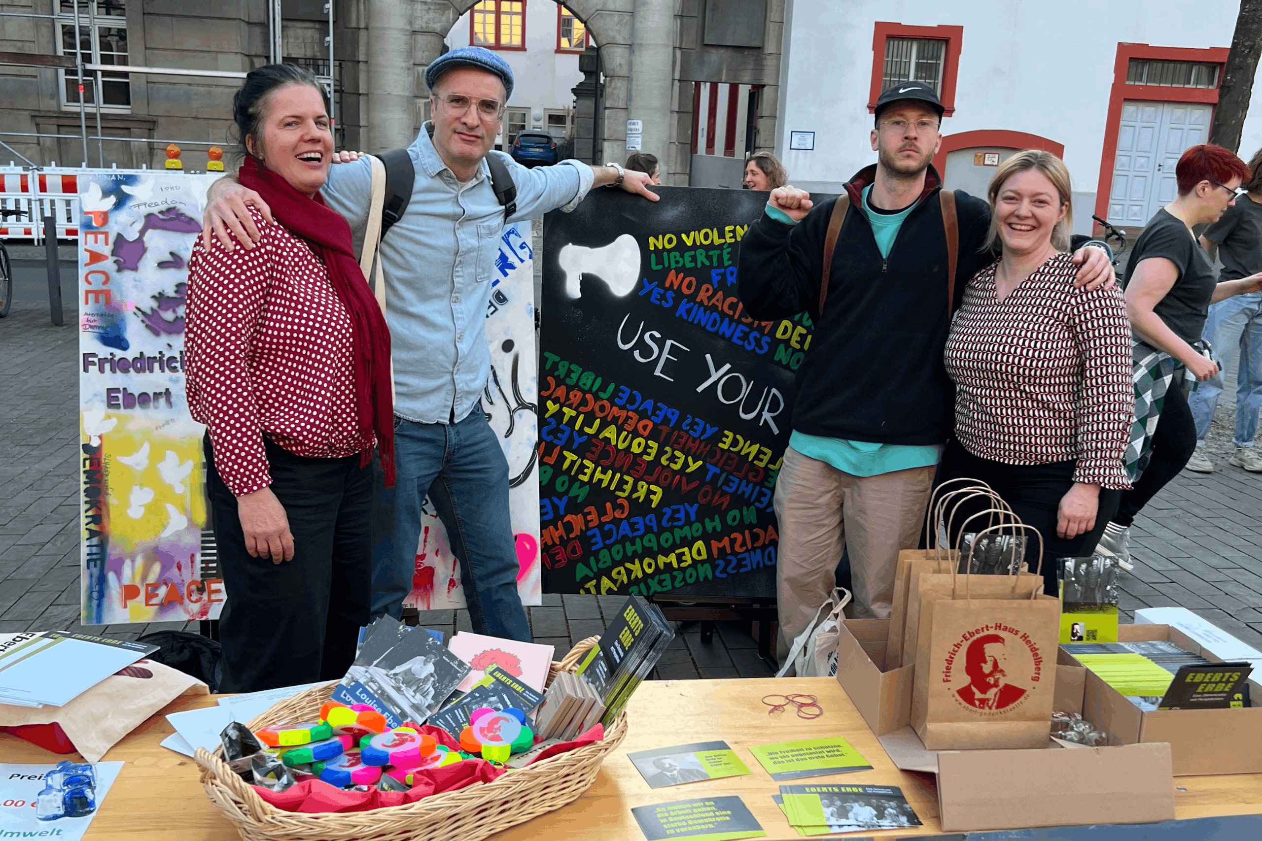 Infostand auf dem Ebert-Platz