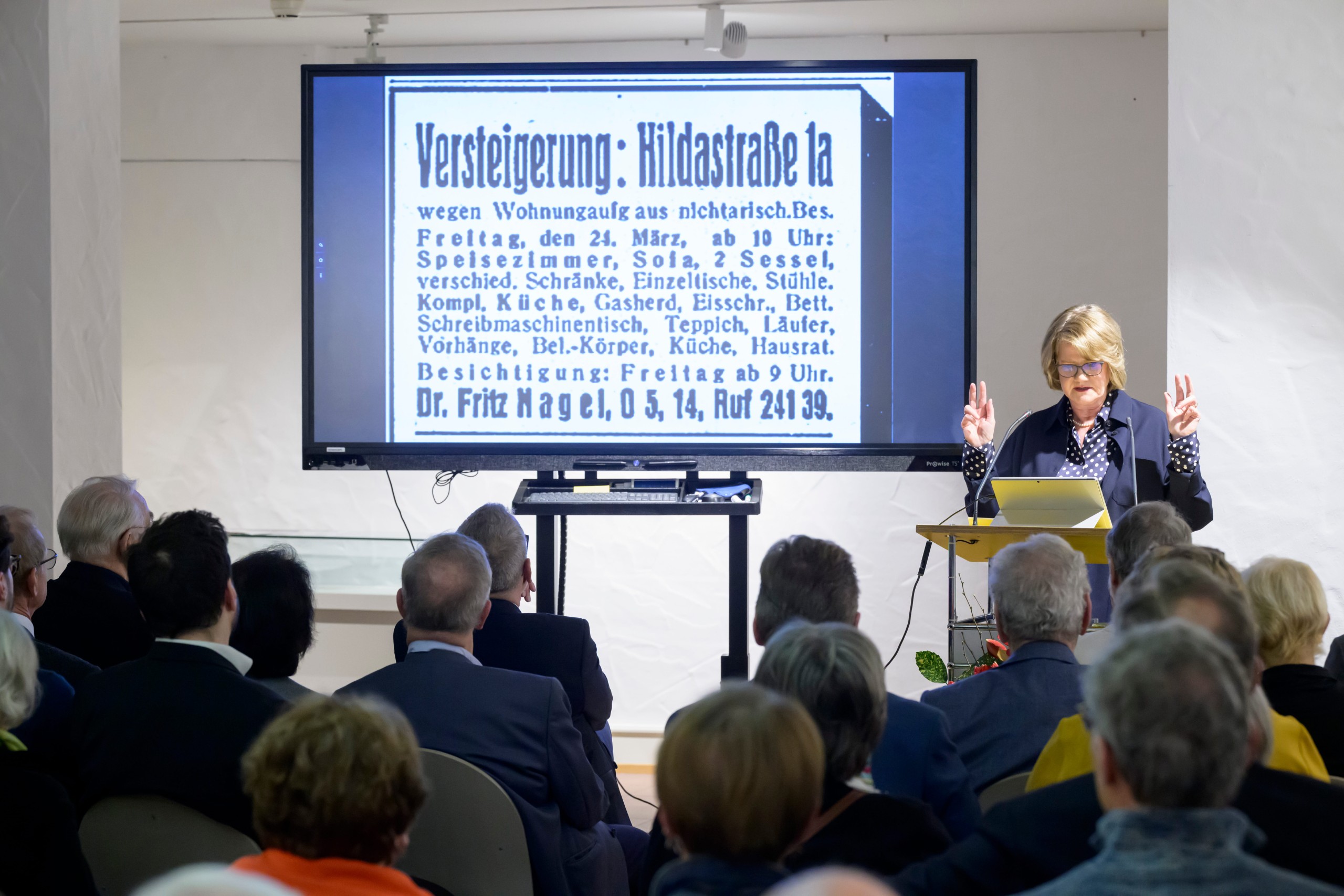 Frau Dr. Christina Stresemann während des Vortrags