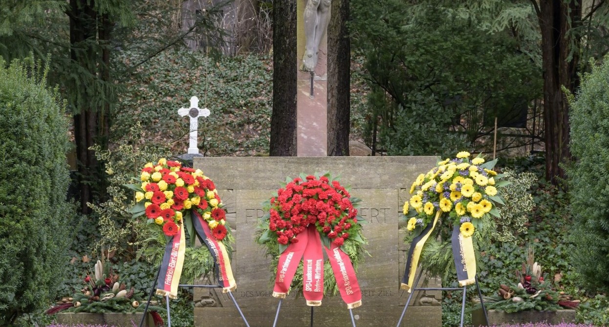 Rückblick: Kranzniederlegung am Grab von Friedrich Ebert