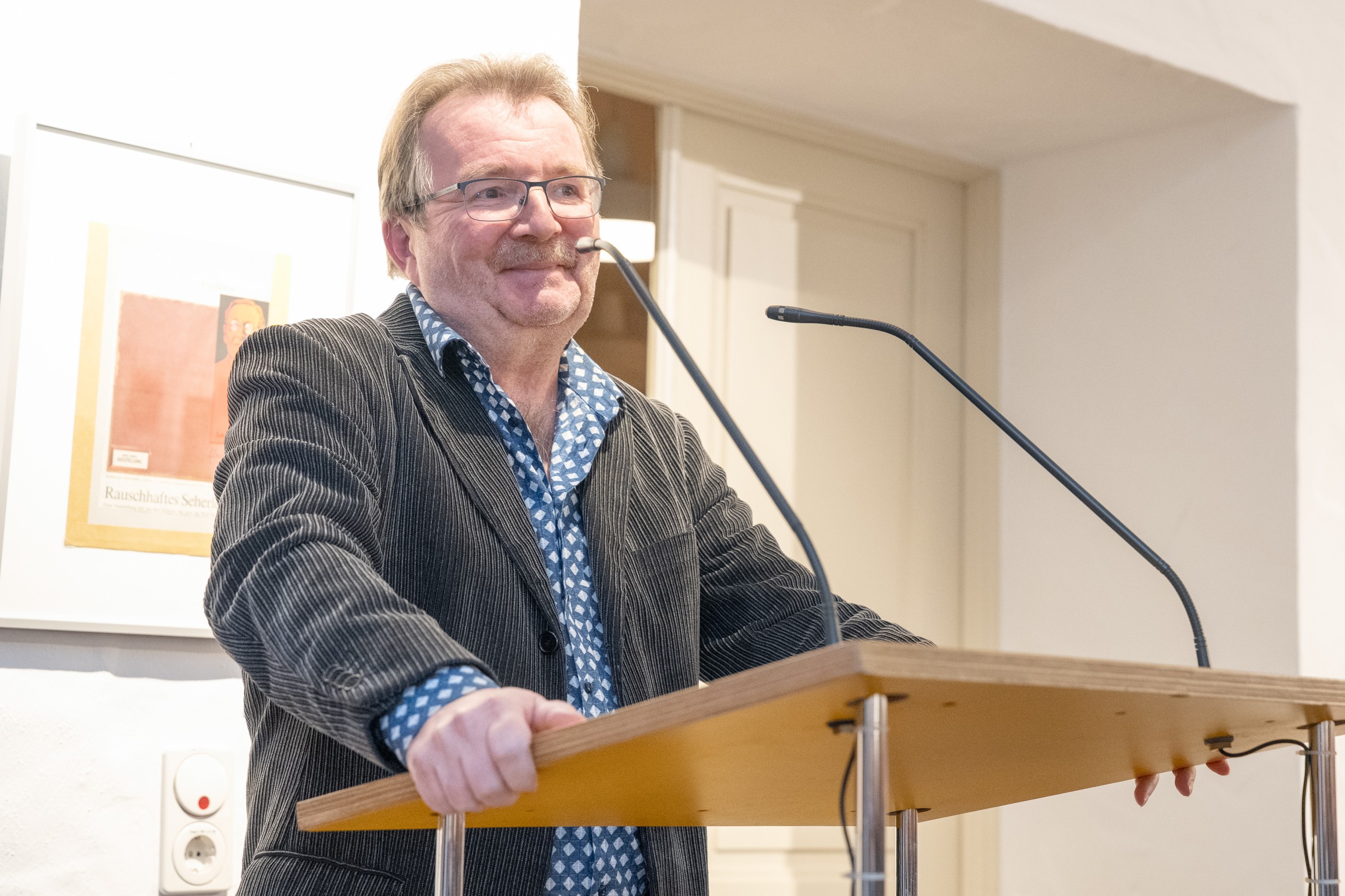 Prof. Dr. Bernd Braun, Geschäftsführer der Stiftung, hält ein Grußwort.