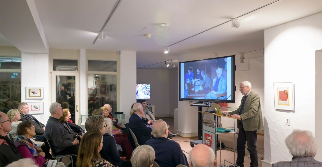 Rückblick: „Nichts ist erledigt“ – Klaus Staeck als Künstler und Akademiepräsident