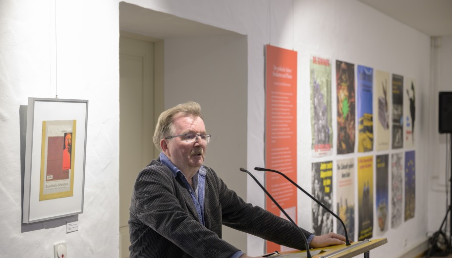 Prof. Dr. Bernd Braun, Geschäftsführer der Stiftung, begrüßt die Anwesenden im Friedrich-Ebert-Haus-