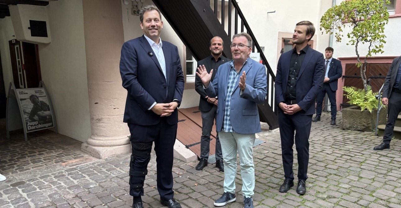 Lars Klingbeil zu Besuch im Friedrich-Ebert-Haus