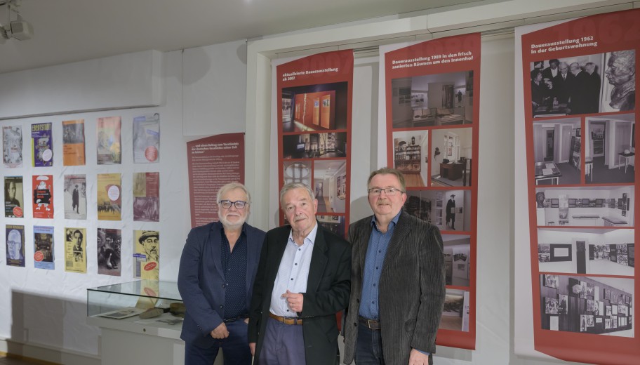 Die Altgeschäftsführer mit dem aktuellen Geschäftsführer der Stiftung (v.l.n.r.): Walter Mühlhausen, Ulrich Graf und Bernd Braun.