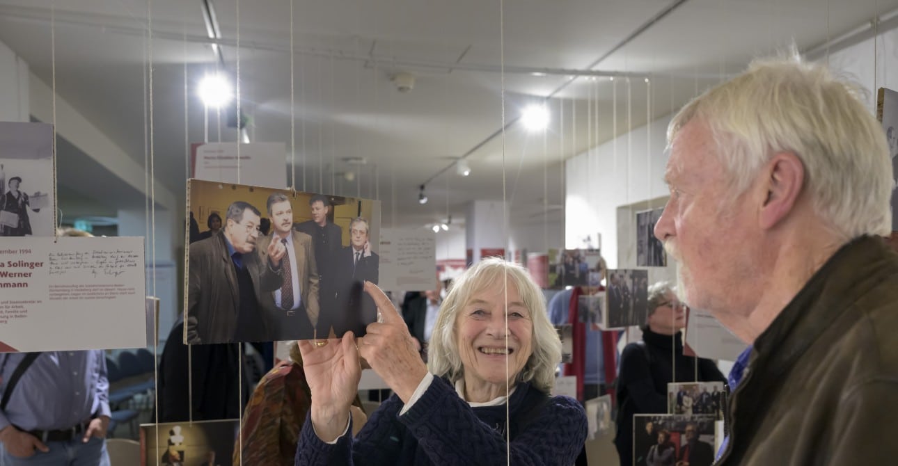 „Erinnerung als Auftrag“ – Neue Sonderausstellung im Friedrich-Ebert-Haus eröffnet